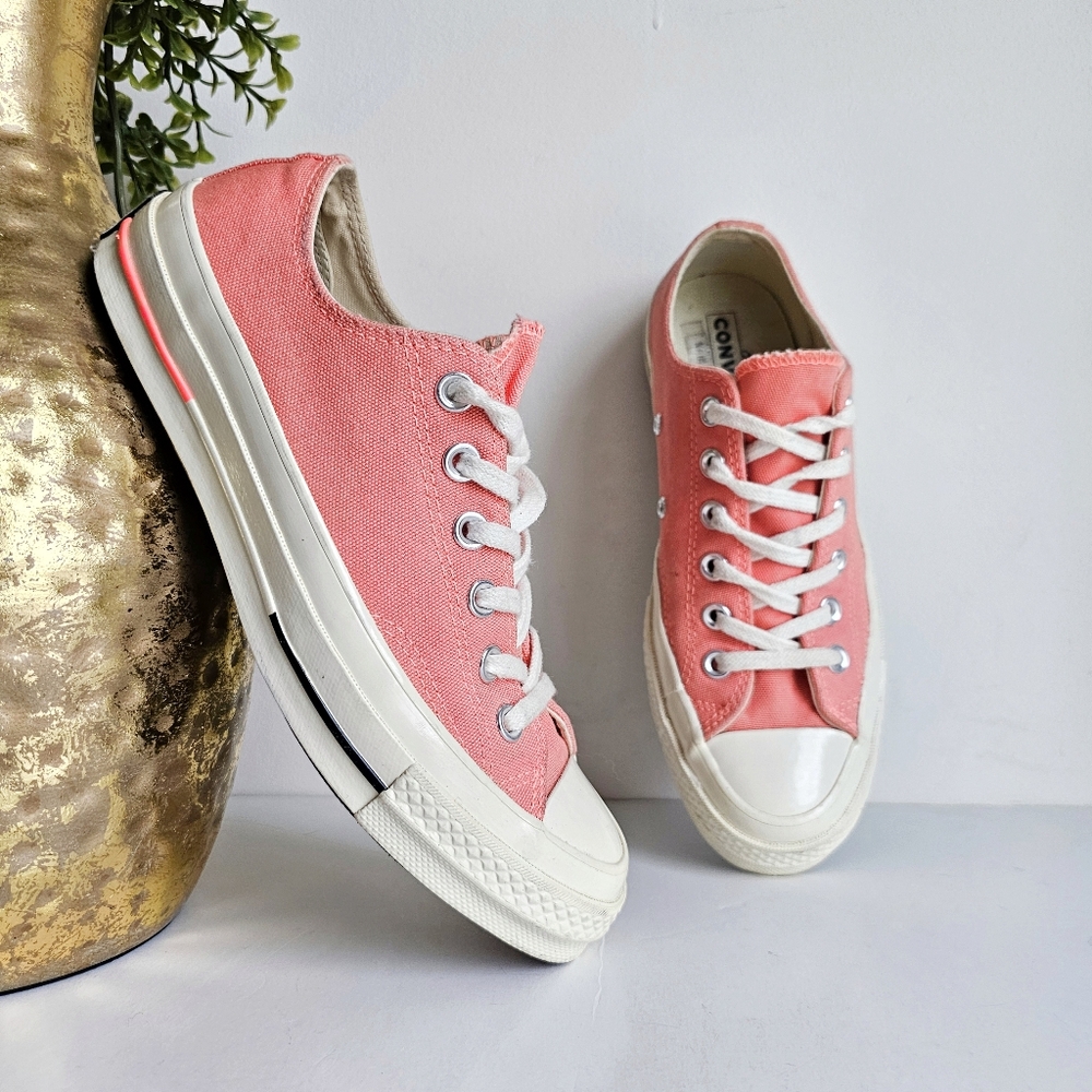 Converse Chuck 70 Low Ox 'Crimson Pulse' Egret Unisex Sneakers Men 5.5 Women 7.5